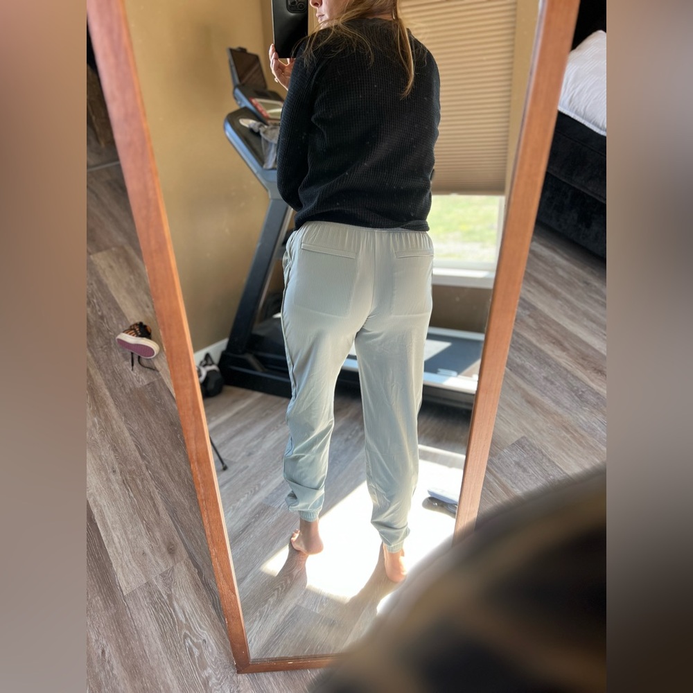 Athleta Mint and White Striped Joggers EUC Size 6T - Picture 4 of 9
